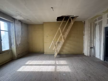 plateau à aménager au pied du pole lahitolle et à deux pas d