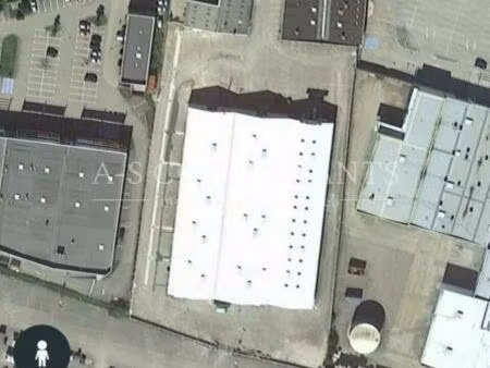 location commerce 1200 m² à arbent (01100)