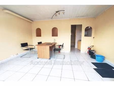 vente commerce 28 m² le grau-du-roi (30240)