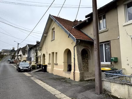 maison rénovée de 83 m2 sh avec 2 jardins à montcy notre dame 1 mn de la voie verte.