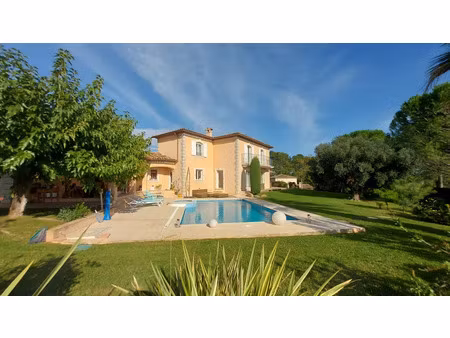 vente villa 6 pièces 210 m² à la motte (83920)  935 000 €