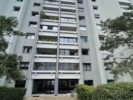 location commerce à villeurbanne (69100)