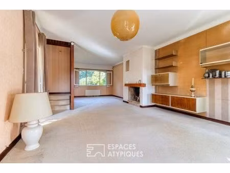 belle demeure individuelle à rénover et son jardin