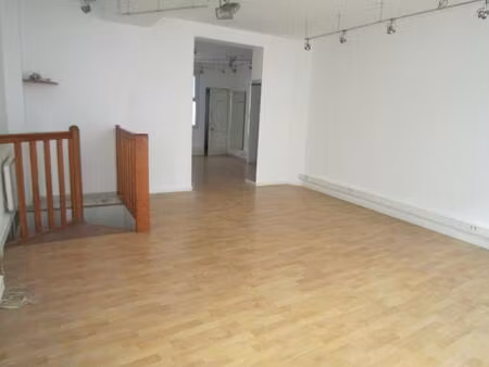 local commercial cognac 43.0 m2