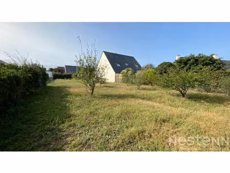 quiberon - côté baie - terrain constructible de 943m²