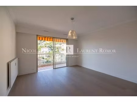 2 pieces - terrasse - garage - dernier etage