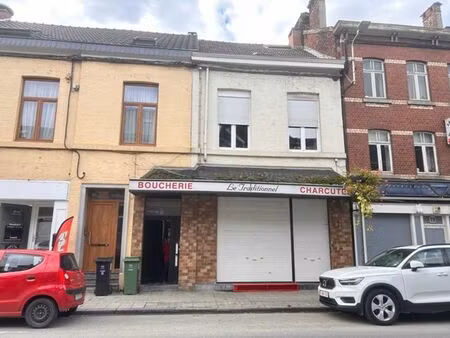 immeuble de commerce & 2 appartements au cœur de pepinster !