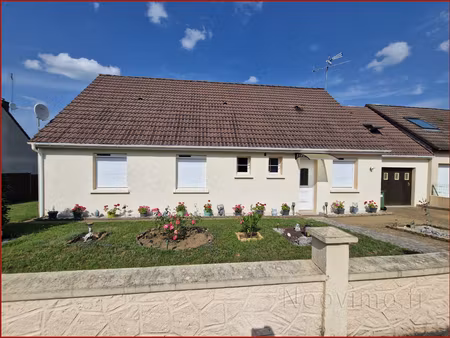 vente plain pied montfort le gesnois 4ch  garage  terrain  coeur de village