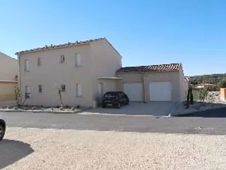 location maison lançon-provence 13680 - - surface privée
