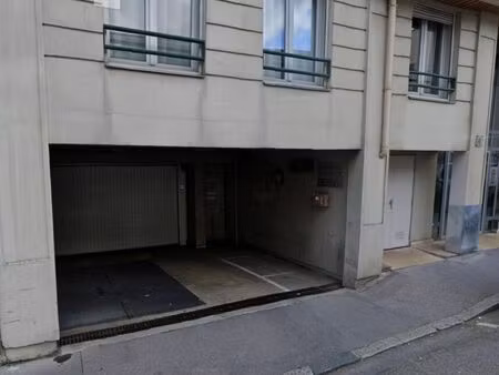 location garage à caluire-et-cuire (69300)