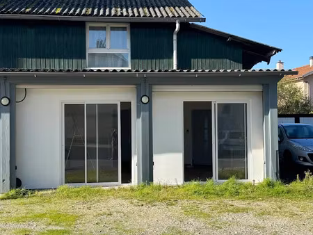 location locaux professionnels 38 m² à saint-marcellin (38160)  430 €