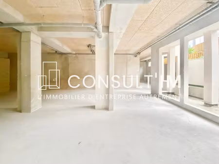 location locaux professionnels 184 m² à clichy (92110)  5 398 €