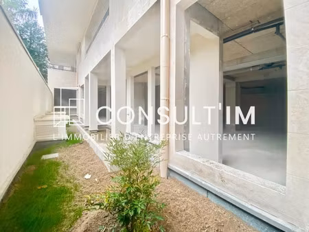 location locaux professionnels 184 m² à clichy (92110)  5 400 €
