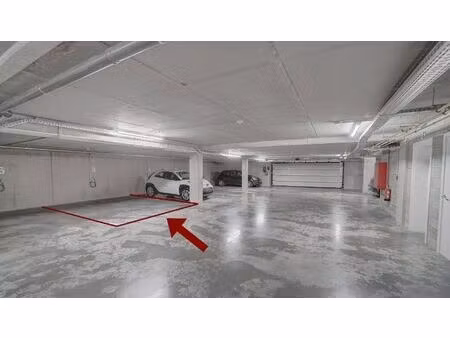 garageplaats met een breedte van 4 meter in grasheide