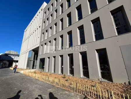location bureau 7155 m² à villeurbanne (69100)