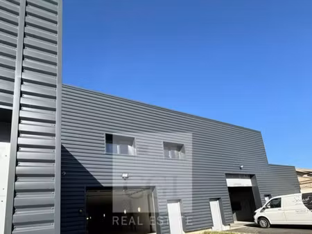 location commerce 621 m² à villefranche-sur-saône (69400)