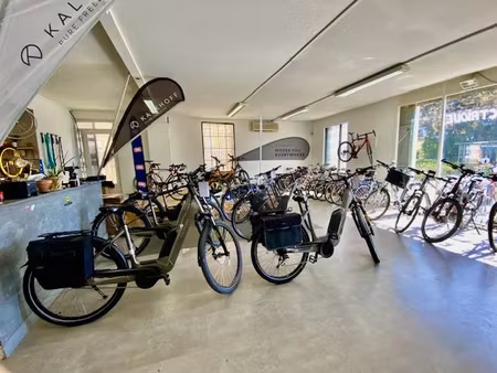 vente local commercial lavérune 34880 - - surface privée