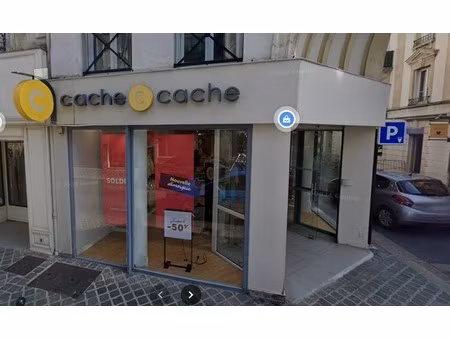 location local commercial