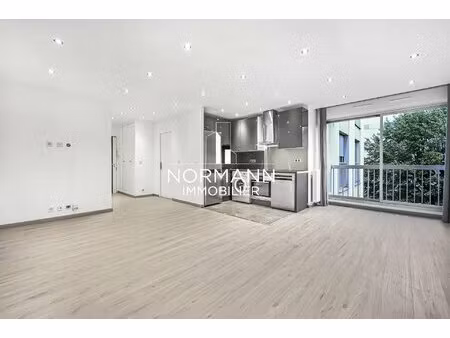 exclusivite - neuilly - chauveau / saussaye - studio refait à neuf - balcon
