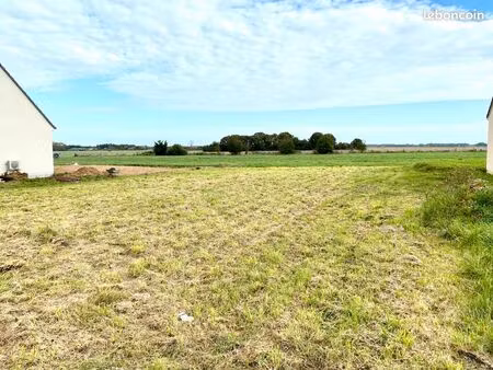 terrain à bâtir viabilisé 544m²