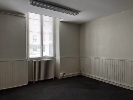location bureau 93 m² à limoges (87000)
