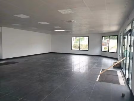 location commerce 180 m² à aixe-sur-vienne (87700)