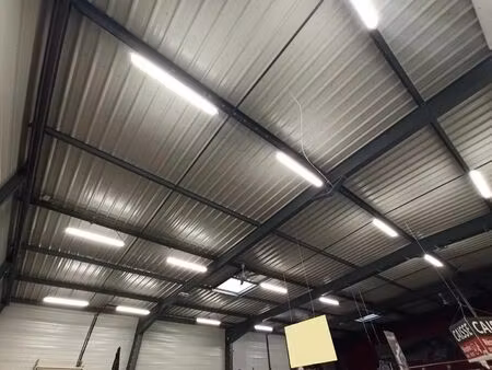 location commerce 750 m² à limoges (87280)