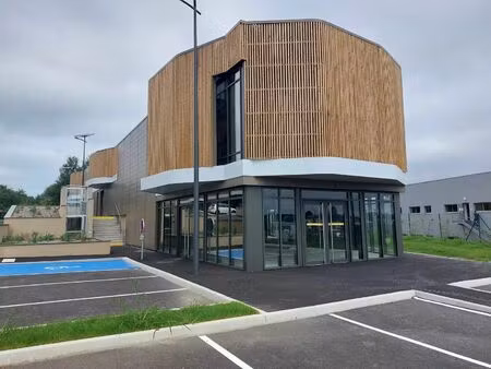 location commerce 308 m² à limoges (87280)