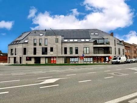 nieuwbouw handelsruimte nabij het centrum (200m²)