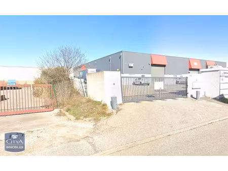 local commercial à louer 102.27 m² - rognac (13) - 1 262€