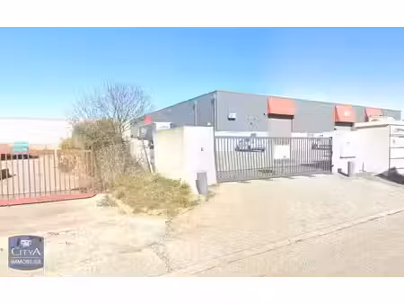 local commercial à louer 102.27 m² - rognac (13) - 1 510€