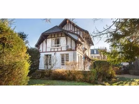 maison avec terrasse la varenne saint hilaire (94)