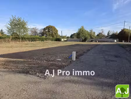 terrain à bâtir de 600 m²