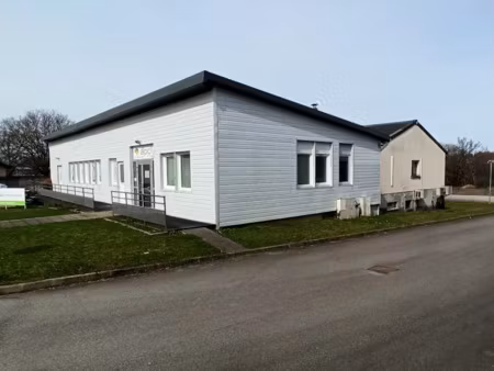 location locaux professionnels 301 m² à feytiat (87220)  2 660 €