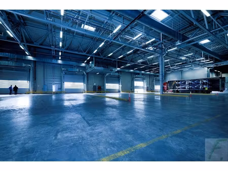 location locaux professionnels 2000 m² à pontcharra (38530)  15 000 €