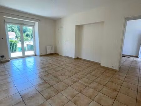 location appartement 1 pièce 77 m² à dampierre-sur-salon (70180)