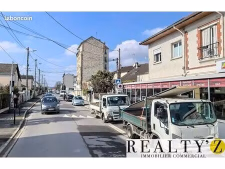 local commercial 170 m²