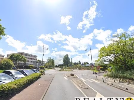 local commercial 928 m²