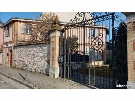 bureaux à louer (100 m2.)  idéal professions liberales  quartier gare de chartres (28 000)