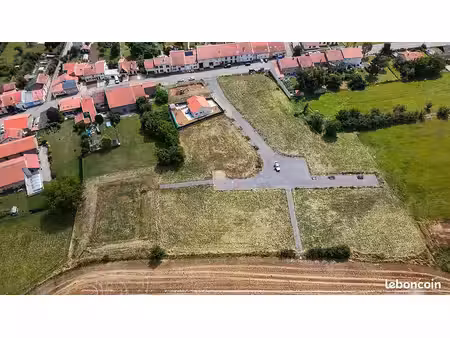 terrain 715 m² clemery