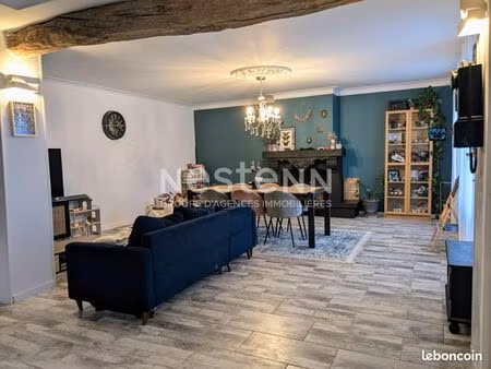 maison 8 pièces 196 m²