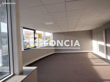 local commercial 54 m²