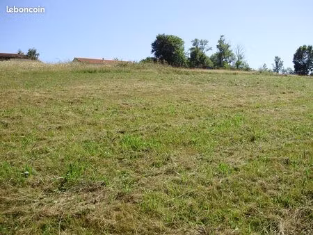 terrain pouyastruc avec cu de 2400 m2