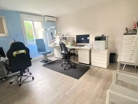 bureau 38 m²