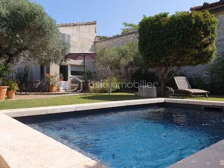 mas de 260 m² à maussane-les-alpilles