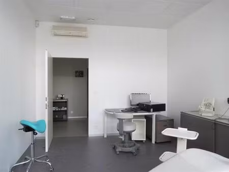cabinet dentaire-médial-paramédical  salle d'attente.