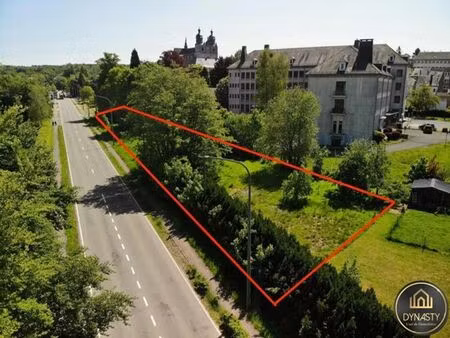 terrain à bâtir aux multiples possibilités