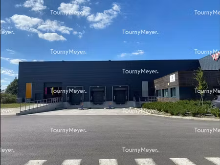 local d'activites a louer