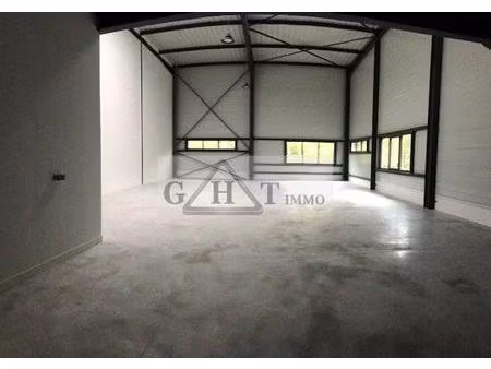 entrepot 278 m² a louer bussy saint georges