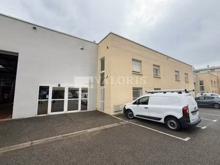 location commerce 975 m² à lyon 7 (69007)